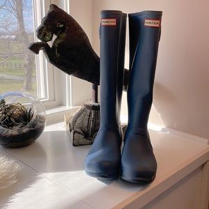 Hunter size 10 women’s boots mostly NEW